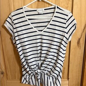 Liz Claiborne Women's Knotted Striped Tee - Black and White